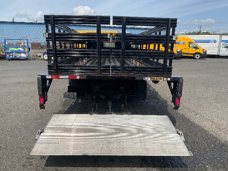 2020 Isuzu NRR in Tacoma, WA — photo 9
