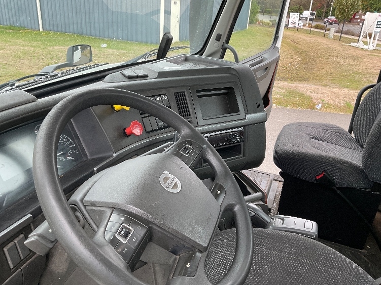 2020 Volvo VNR 640 in Lacey, WA — photo 10