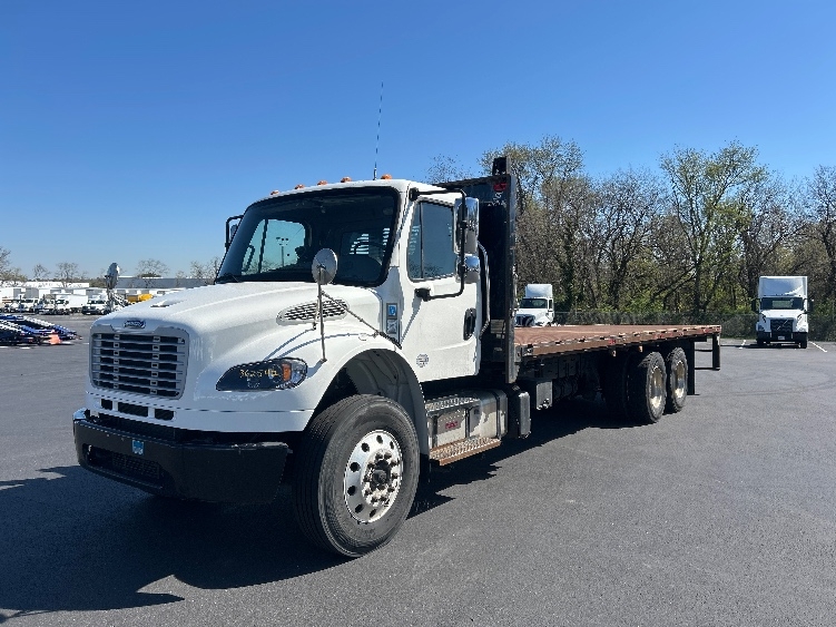 2020 Freightliner M2 106 in Pennsauken, NJ — photo 3