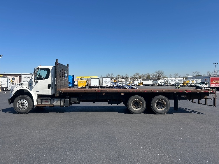 2020 Freightliner M2 106 in Pennsauken, NJ — photo 4