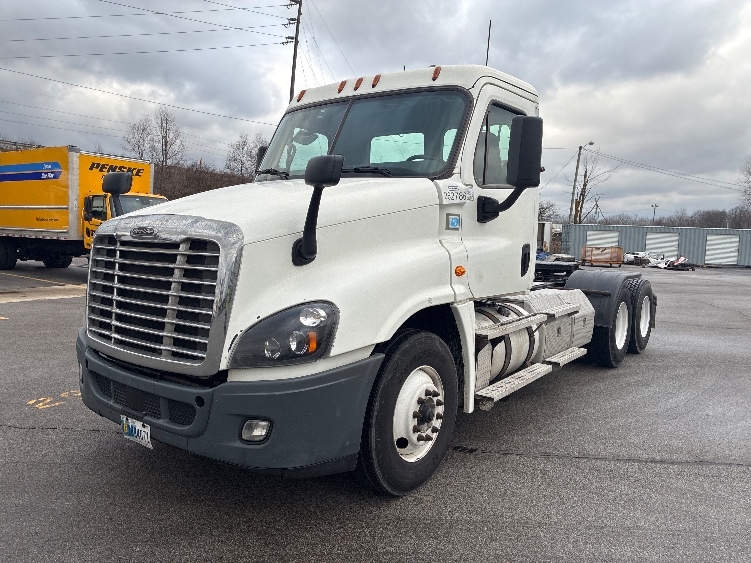 2020 Freightliner Cascadia in Valparaiso, IN — photo 3