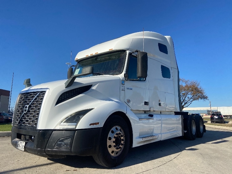 2020 Volvo VNL 760 in San Antonio, TX — photo 3