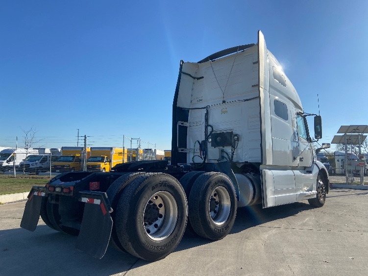 2020 Volvo VNL 760 in San Antonio, TX — photo 7