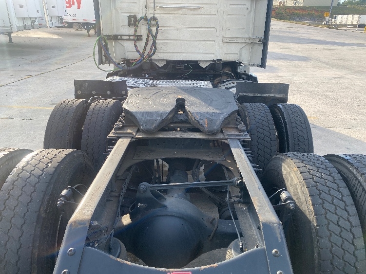 2020 Volvo VNL 300 in Bessemer, AL — photo 6