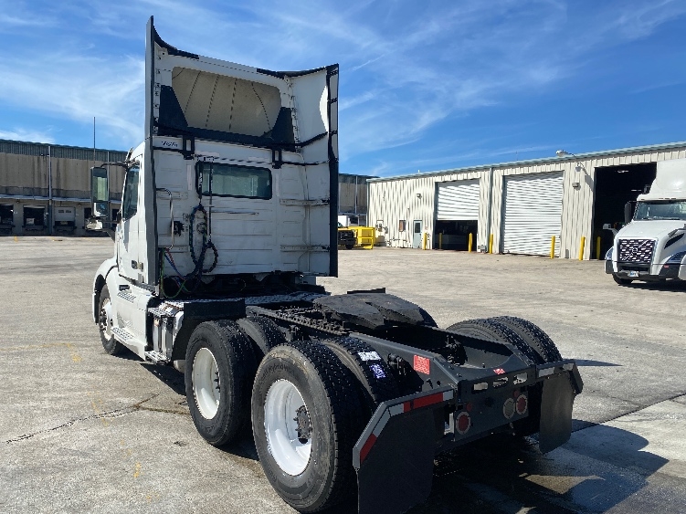 2020 Volvo VNL 300 in Bessemer, AL — photo 5