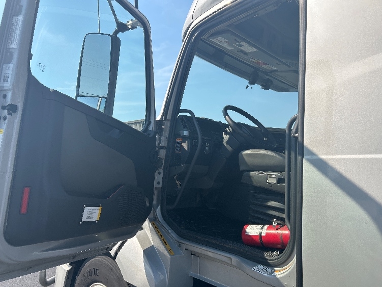 2020 Volvo in Lowell, AR — photo 9