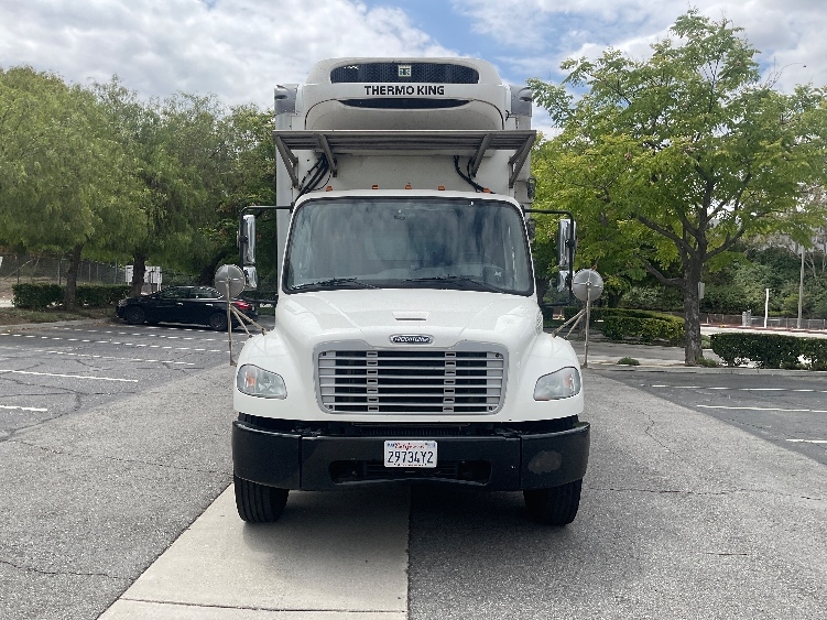 2020 Freightliner M2 106 in Torrance, CA — photo 2