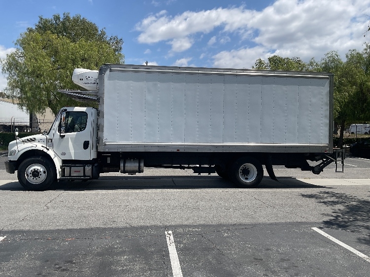 2020 Freightliner M2 106 in Torrance, CA — photo 4