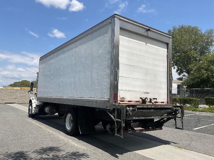 2020 Freightliner M2 106 in Torrance, CA — photo 6