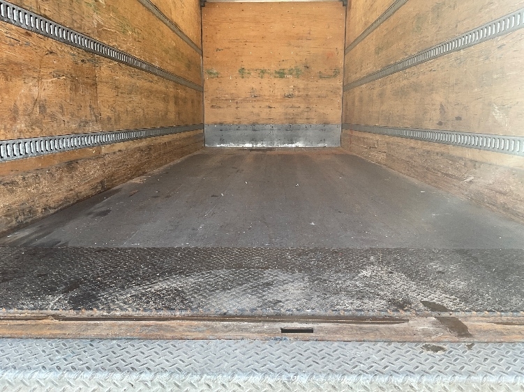 2020 Freightliner M2 112 in Youngstown, OH — photo 10