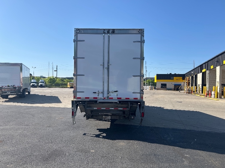 2020 Freightliner eM2 in Indianapolis, IN — photo 7