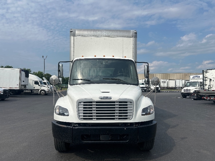 2020 Freightliner eM2 in Louisville, KY — photo 2