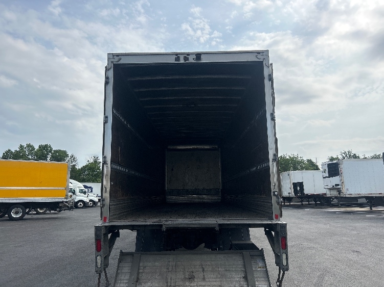 2020 Freightliner eM2 in Louisville, KY — photo 8