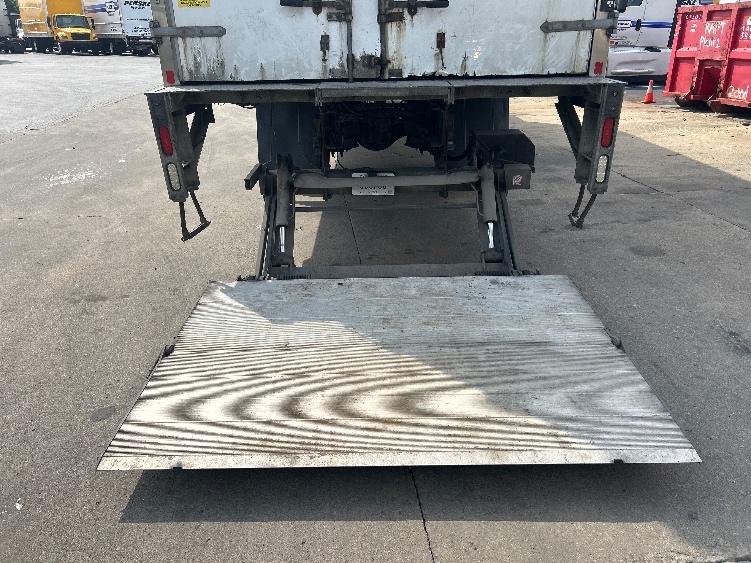 2020 Freightliner eM2 in Louisville, KY — photo 9