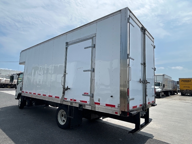 2020 Isuzu NRR in Harahan, LA — photo 6