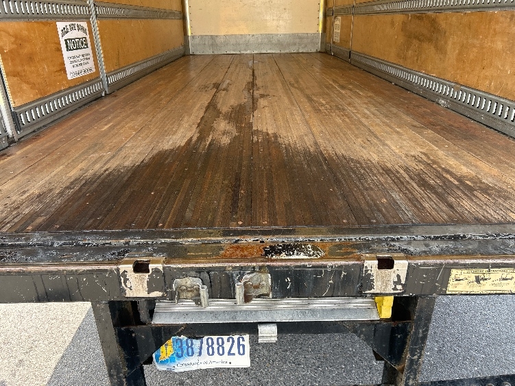2020 Isuzu NRR in Harahan, LA — photo 9