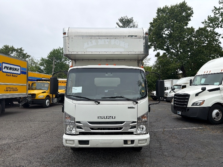 2020 Isuzu NRR in Alexandria, VA — photo 2