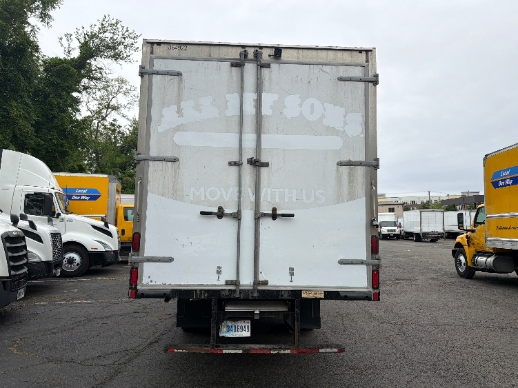 2020 Isuzu NRR in Alexandria, VA — photo 7