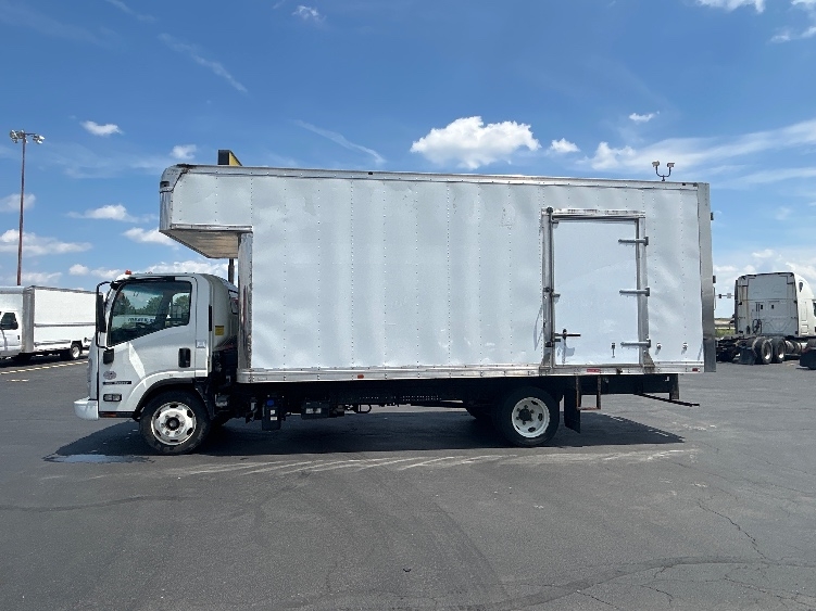 2020 Isuzu NRR in Columbus, OH — photo 4