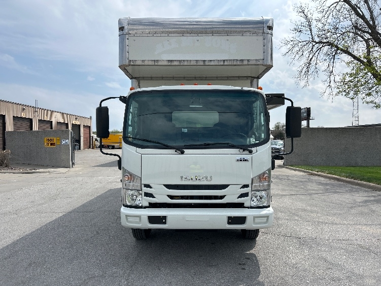 2020 Isuzu NRR in Omaha, NE — photo 2