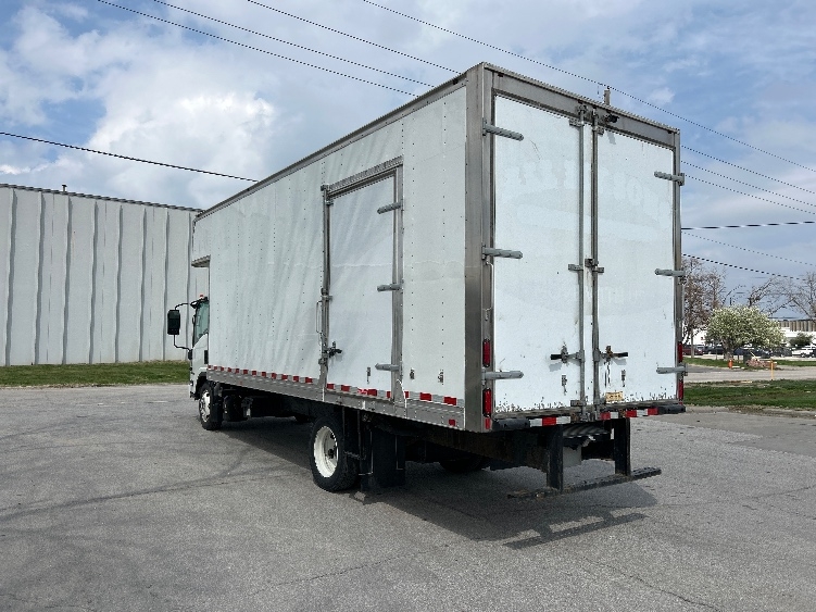 2020 Isuzu NRR in Omaha, NE — photo 6