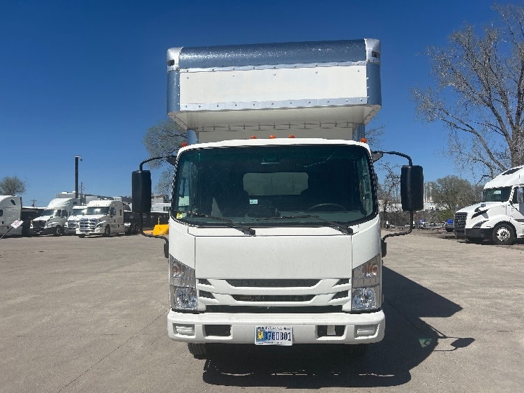 2020 Isuzu NRR in Des Moines, IA — photo 2