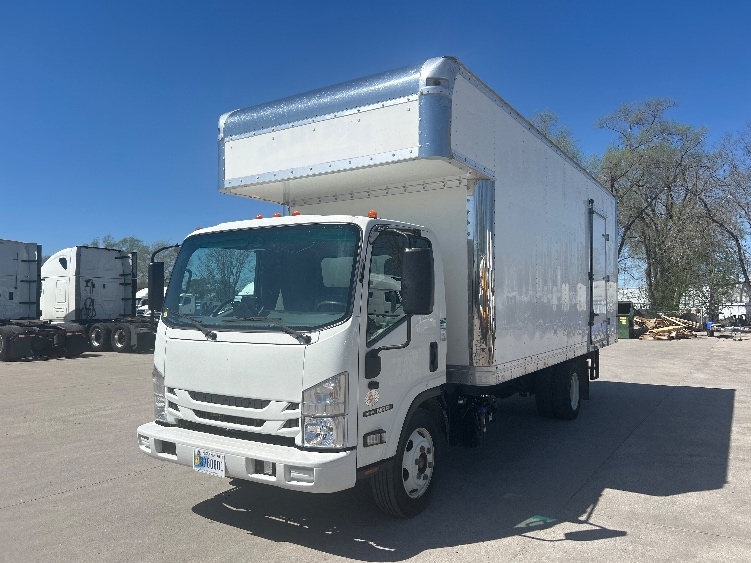 2020 Isuzu NRR in Des Moines, IA — photo 3