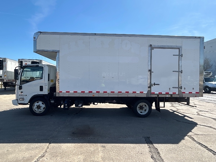2020 Isuzu NRR in Chicago (Melrose Park), IL — photo 4