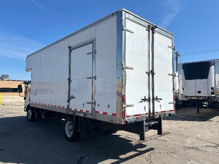 2020 Isuzu NRR in Chicago (Melrose Park), IL — photo 6