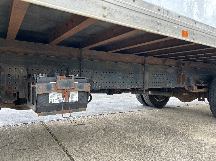 2020 Isuzu NRR in Middlefield, OH — photo 5
