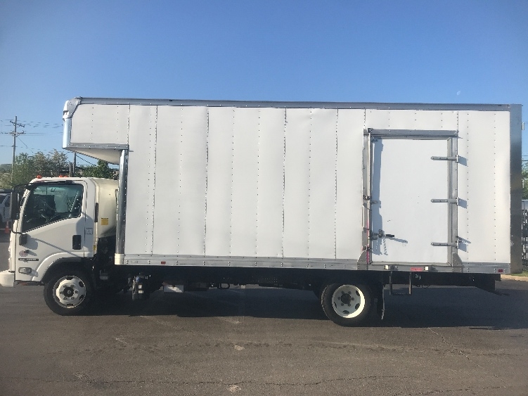 2020 Isuzu NRR in Akron, OH — photo 4