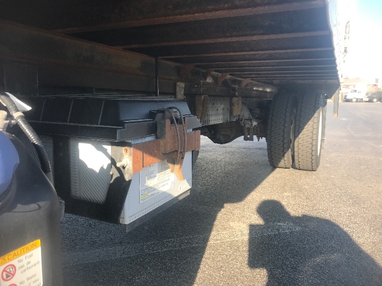 2020 Isuzu NRR in Akron, OH — photo 5
