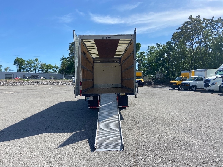 2020 Isuzu NRR in Nashville (Mount Juliet), TN — photo 9