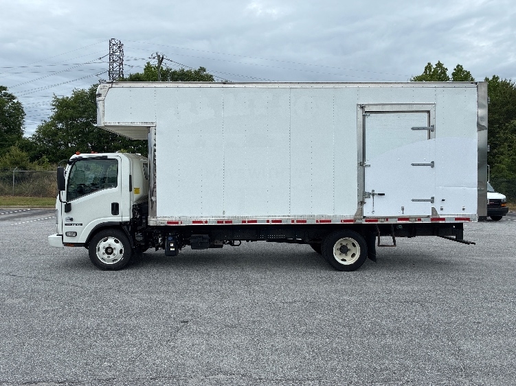 2020 Isuzu NRR in Greenville, SC — photo 4