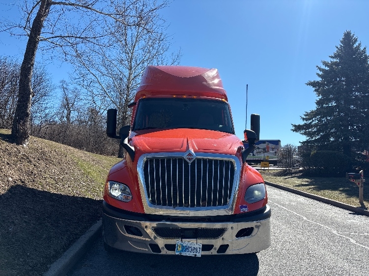 2021 International LT in Montgomery, NY — photo 2
