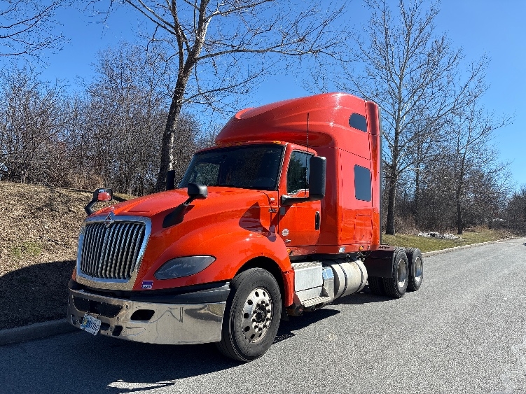 2021 International LT in Montgomery, NY — photo 3