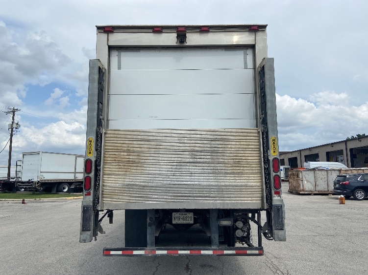 2020 Freightliner M2 112 in Kansas City, MO — photo 7