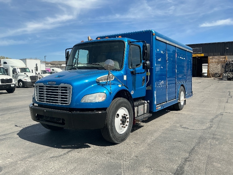 2020 Freightliner M2 106 in Austin, TX — photo 3
