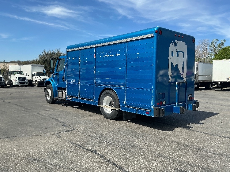 2020 Freightliner M2 106 in Austin, TX — photo 5