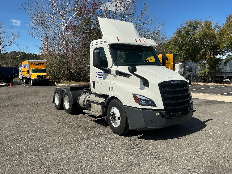 2020 Freightliner Cascadia