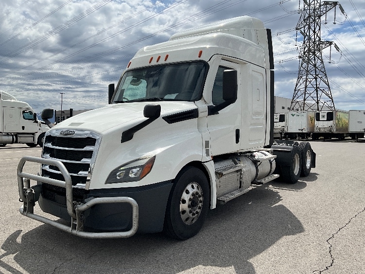 2020 Freightliner Cascadia in Salt Lake City, UT — photo 3