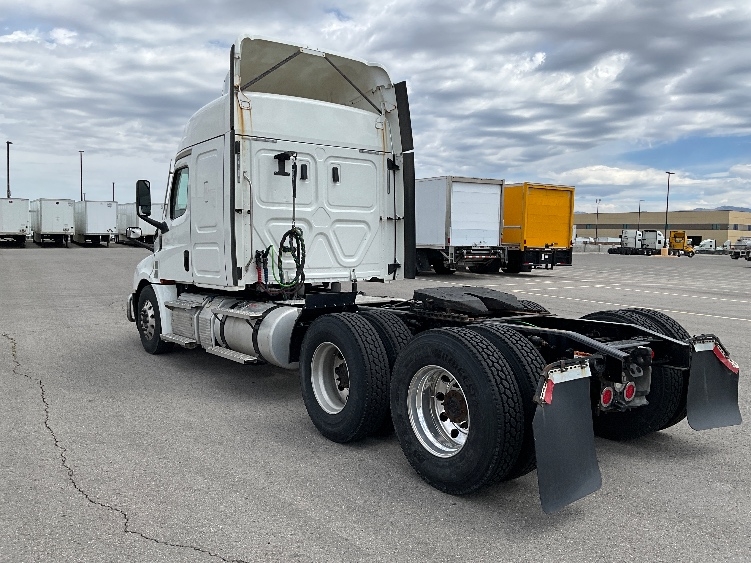 2020 Freightliner Cascadia in Salt Lake City, UT — photo 5