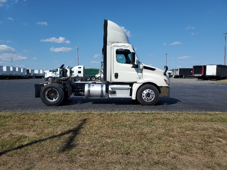 2020 Freightliner Cascadia in White Deer, PA — photo 8