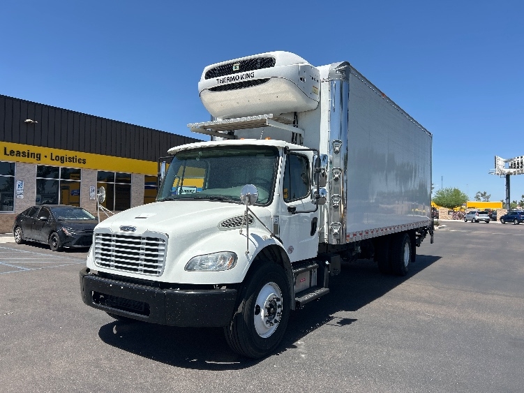 2020 Freightliner M2 106 in Phoenix, AZ — photo 3