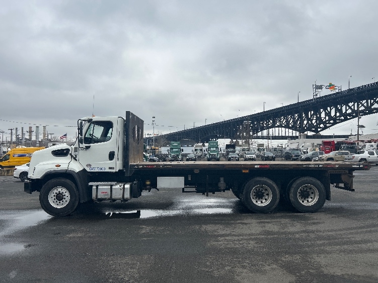 2020 Freightliner 114SD in Kearny, NJ — photo 4