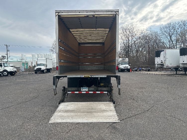 2020 Freightliner M2 106 in Brooklyn Park, MN — photo 9