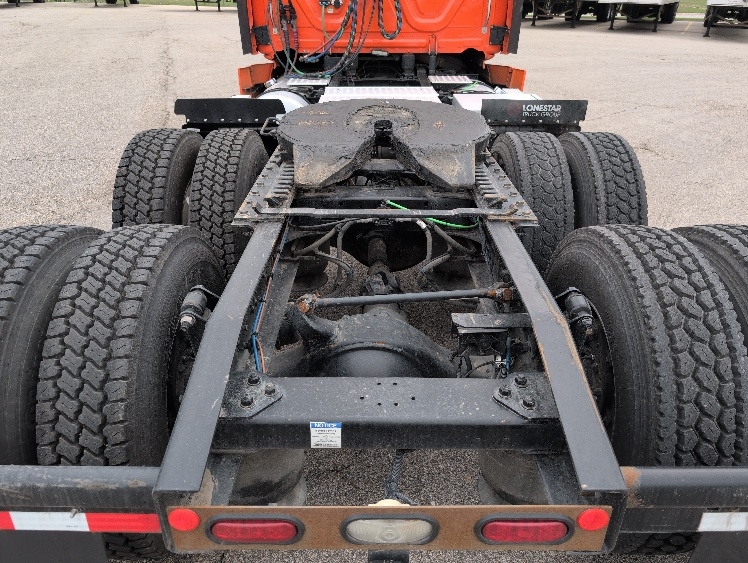 2020 Freightliner Cascadia in San Antonio, TX — photo 6
