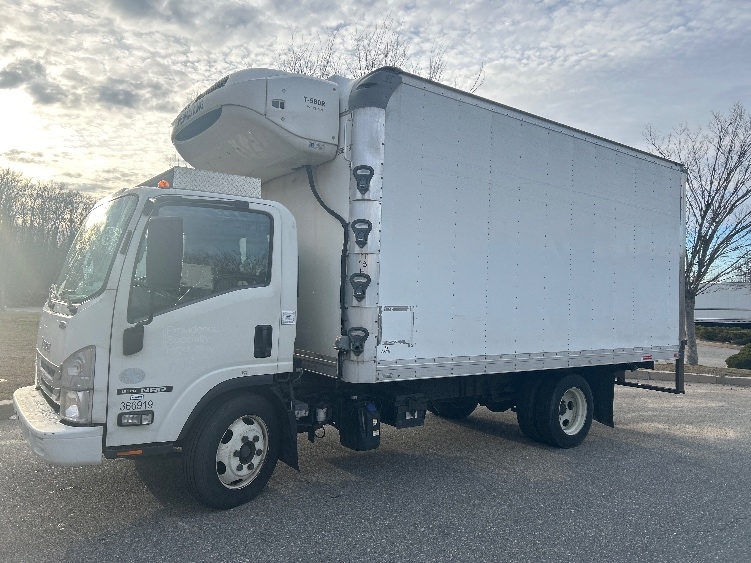 2020 Isuzu NRR in Fitchburg, MA — photo 3