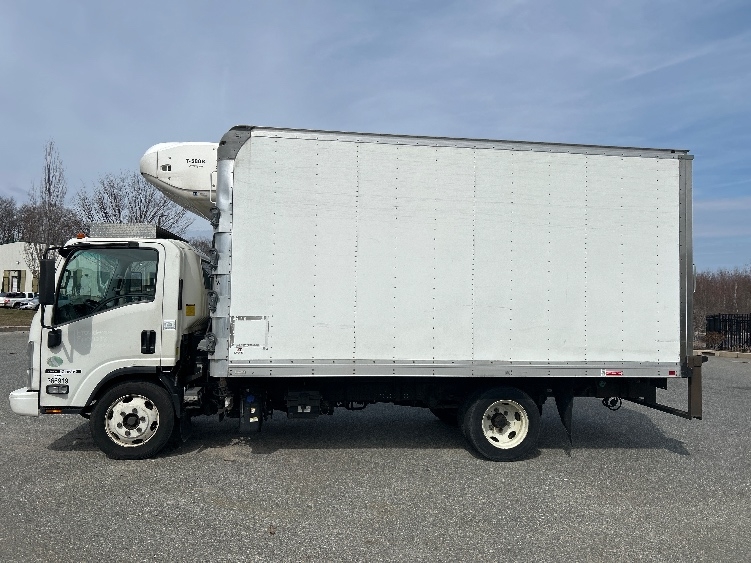2020 Isuzu NRR in Fitchburg, MA — photo 4