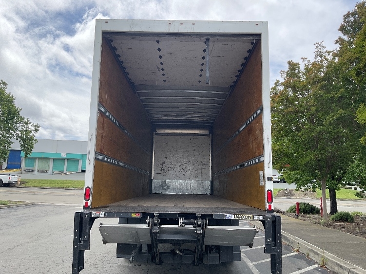 2020 Hino 268 in West Sacramento, CA — photo 8